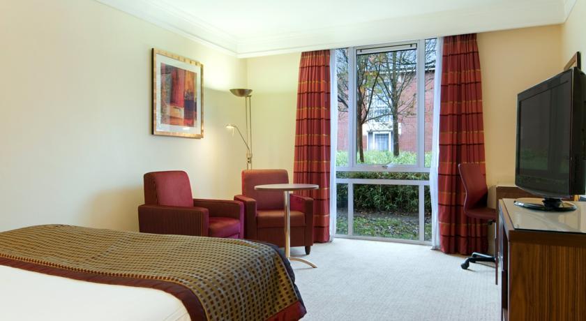 Coldra Court Hotel By Celtic Manor Newport  Room photo